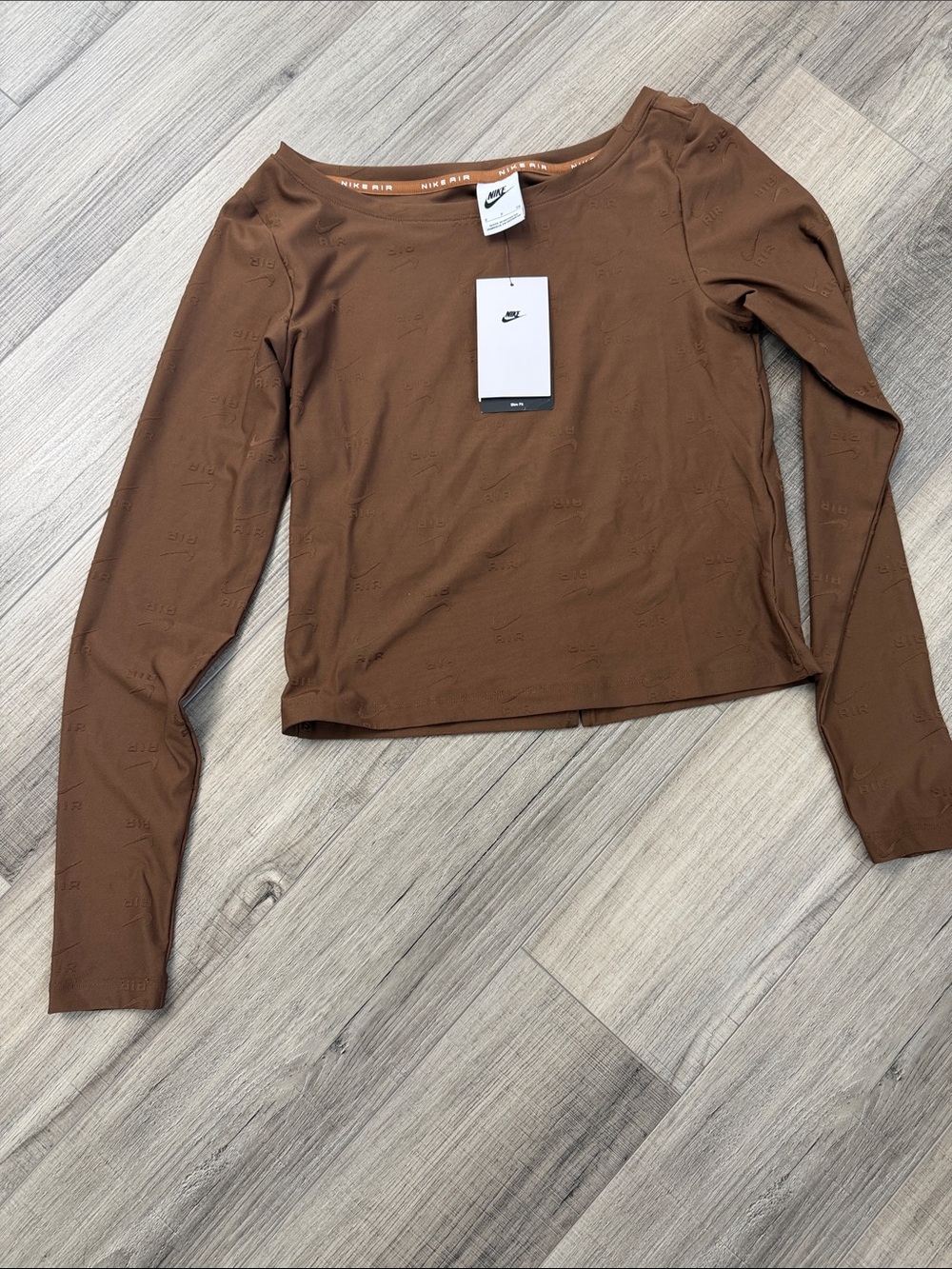 Nike Women’s Brown Long Sleeve Scoop Neck Top